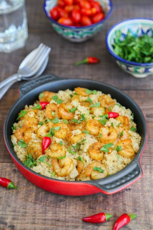 Easy and delicious garlic shrimp quinoa!