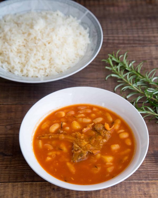 A healthy Middle Eastern classic, white beans with meat cooked in tomato sauce and served with white rice...